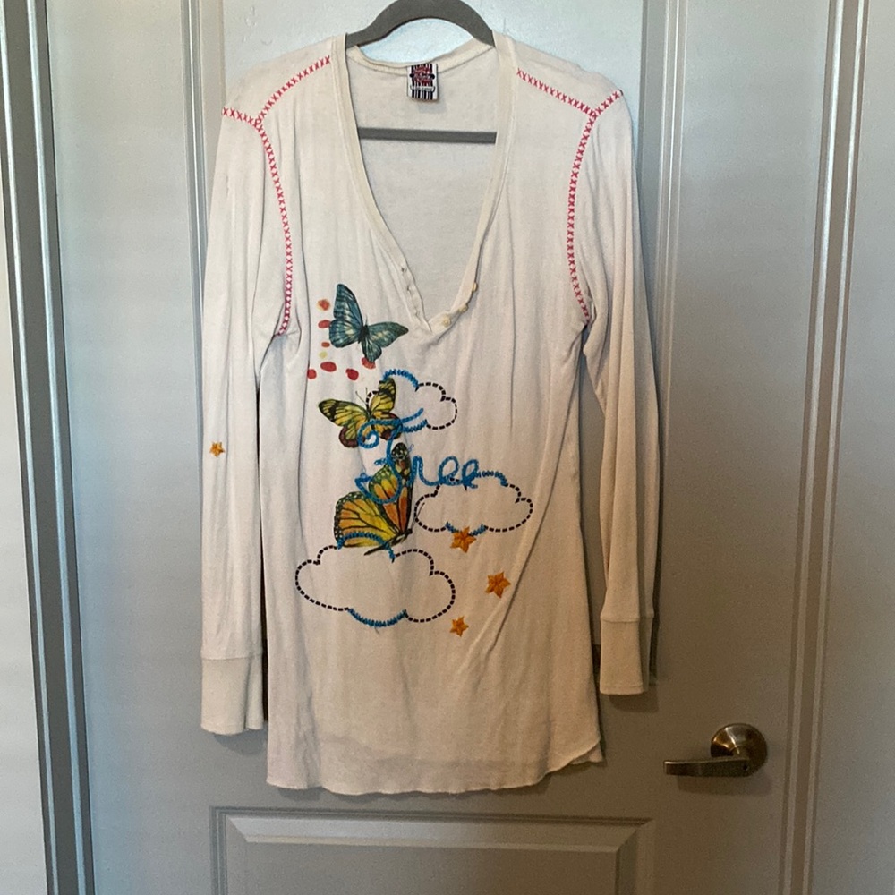 Scanty sleep shirt